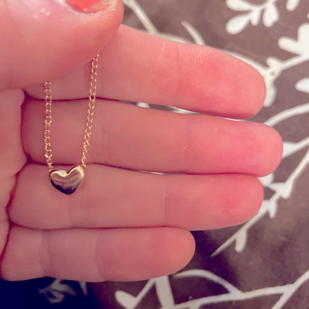 Gold heart pendant and chain